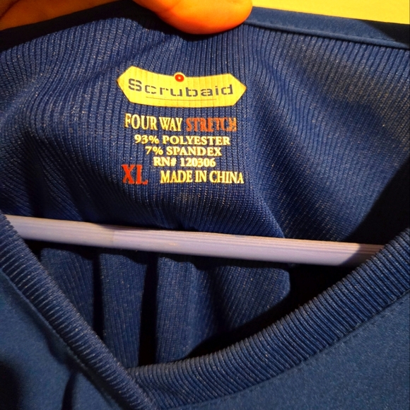 Women's Scrub Top - Picture 3 of 3